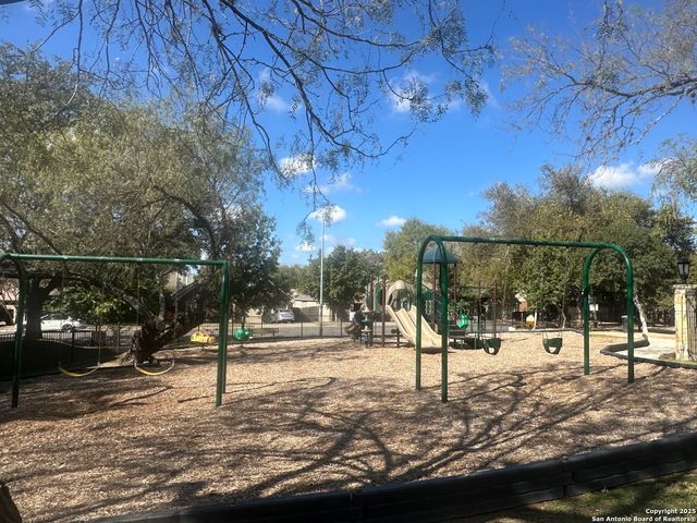 12360 Hart Crest, San Antonio, TX 78249