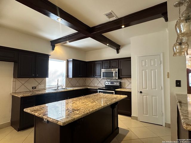 12360 Hart Crest, San Antonio, TX 78249