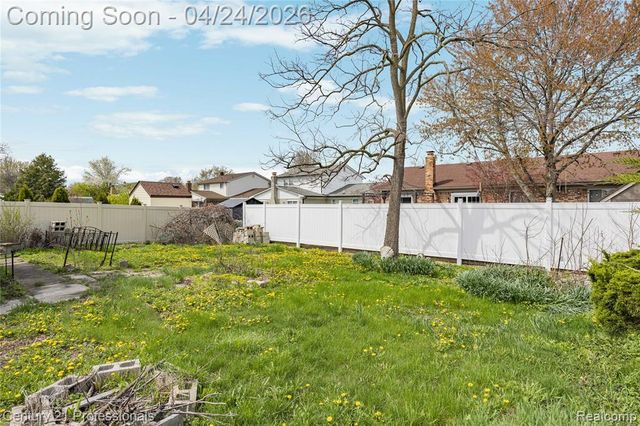 16129 Cambell Drive, Macomb, MI 48044