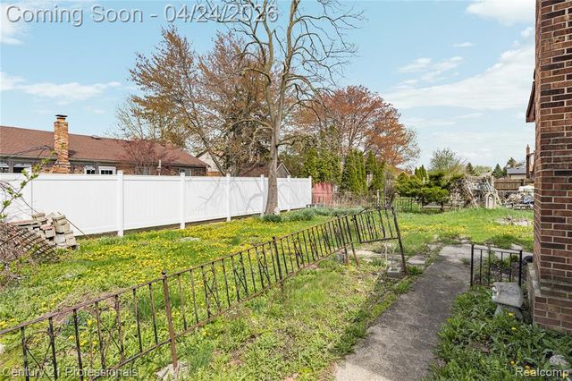 16129 Cambell Drive, Macomb, MI 48044