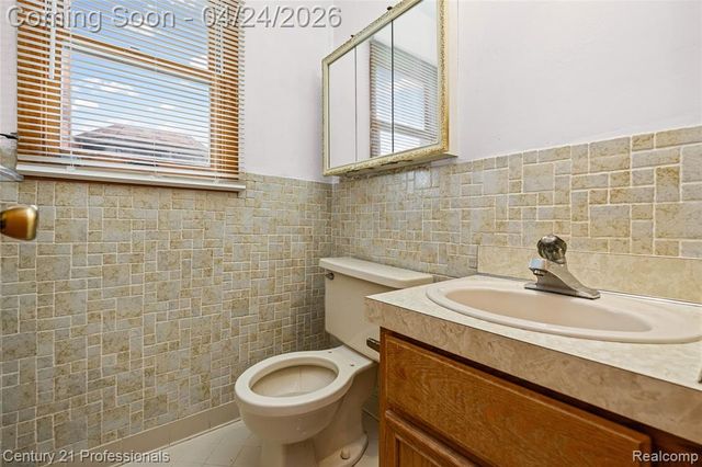 16129 Cambell Drive, Macomb, MI 48044