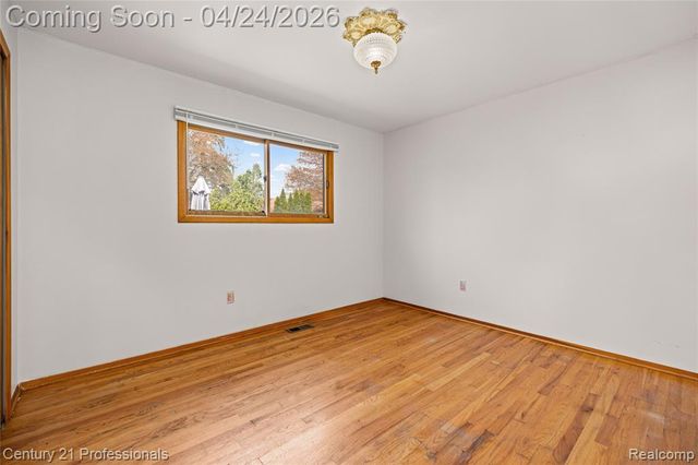 16129 Cambell Drive, Macomb, MI 48044