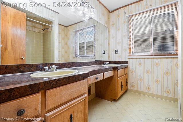 16129 Cambell Drive, Macomb, MI 48044