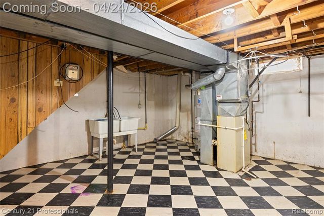 16129 Cambell Drive, Macomb, MI 48044