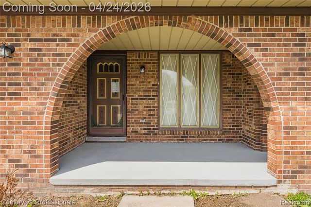16129 Cambell Drive, Macomb, MI 48044
