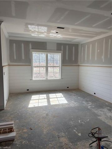 102 Sandpiper Drive, Lexington, NC 27295