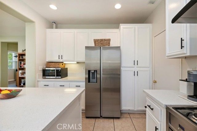 533 Divine Way, San Jacinto, CA 92583