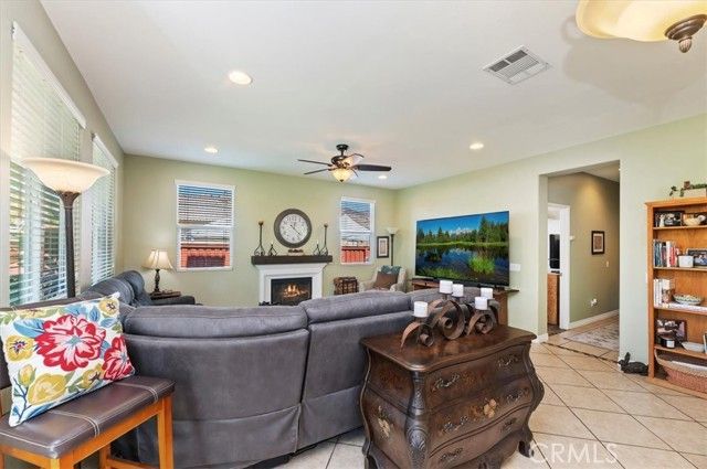 533 Divine Way, San Jacinto, CA 92583