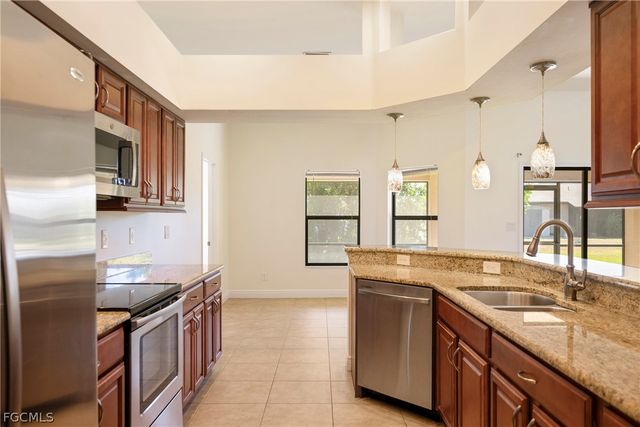 1132 SE 19th ST, Cape Coral, FL 33990