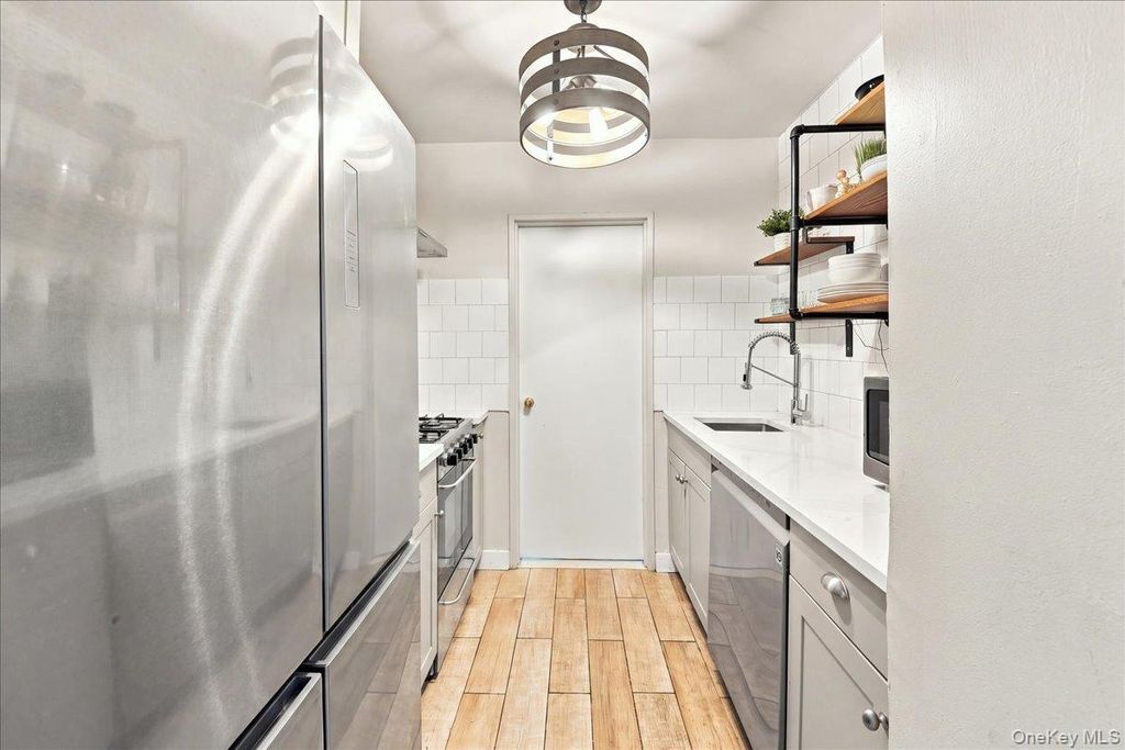 3065 Sedgwick Avenue 6B, Bronx, NY 10468 — photo 5