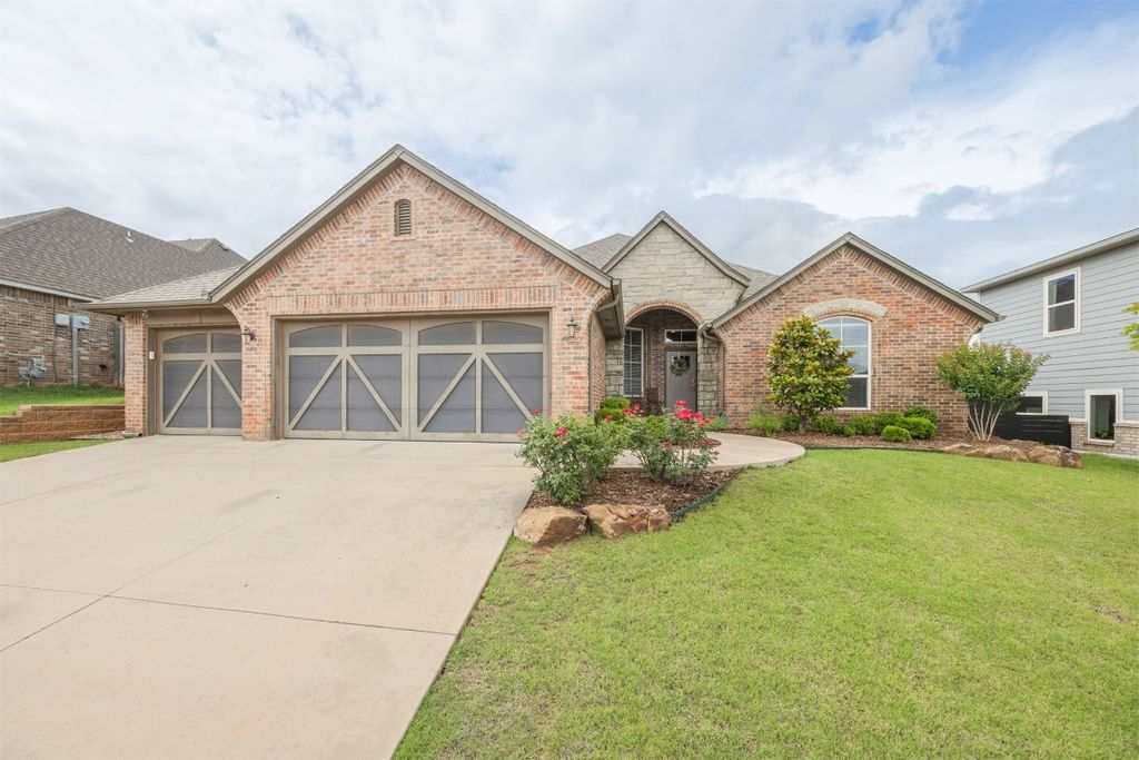 6301 Oxnard Street, Edmond, OK 73034