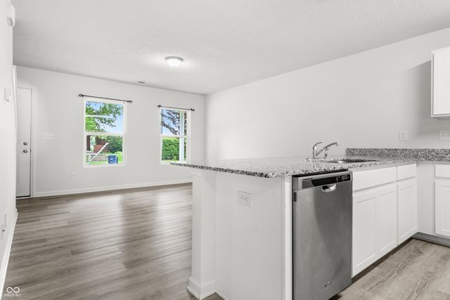 800 N 16th Street, Elwood, IN 46036