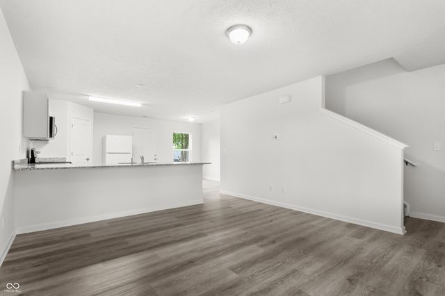 800 N 16th Street, Elwood, IN 46036