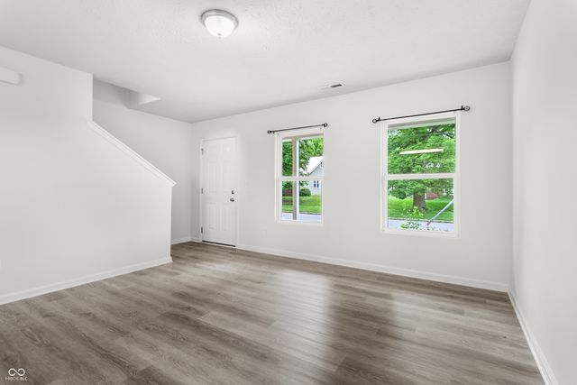 800 N 16th Street, Elwood, IN 46036