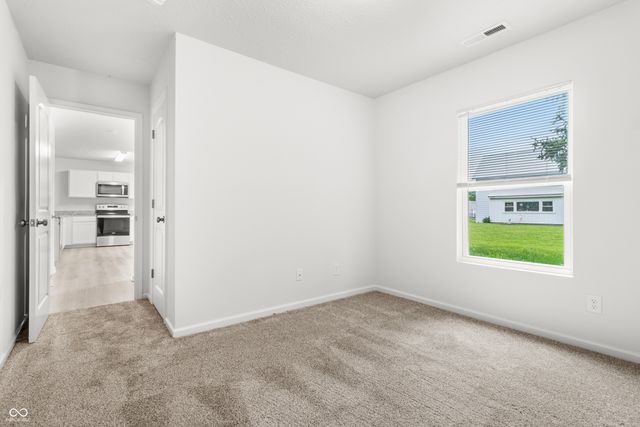 800 N 16th Street, Elwood, IN 46036
