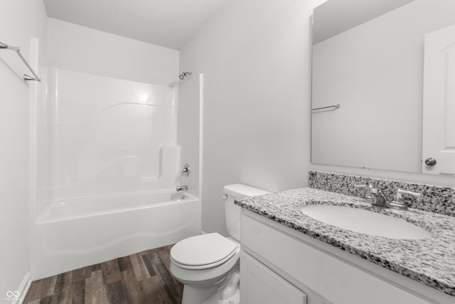 800 N 16th Street, Elwood, IN 46036
