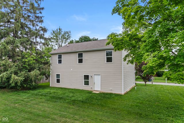 800 N 16th Street, Elwood, IN 46036