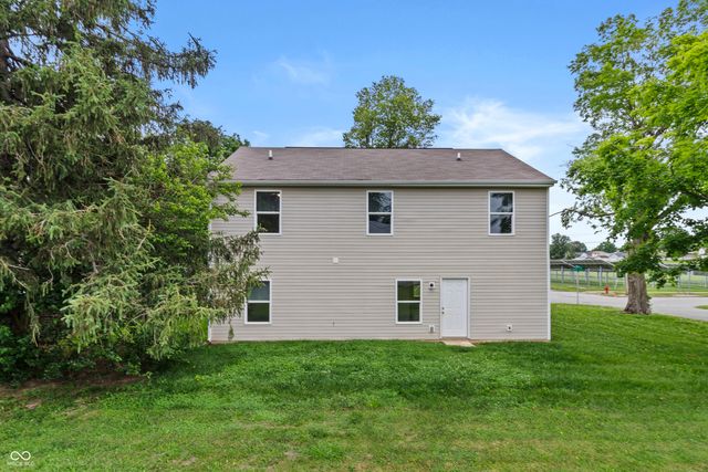 800 N 16th Street, Elwood, IN 46036