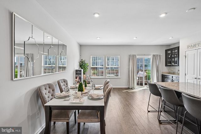 28 ELLA LN, Mount Holly, NJ 08060