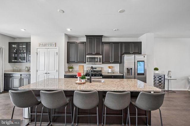 28 ELLA LN, Mount Holly, NJ 08060