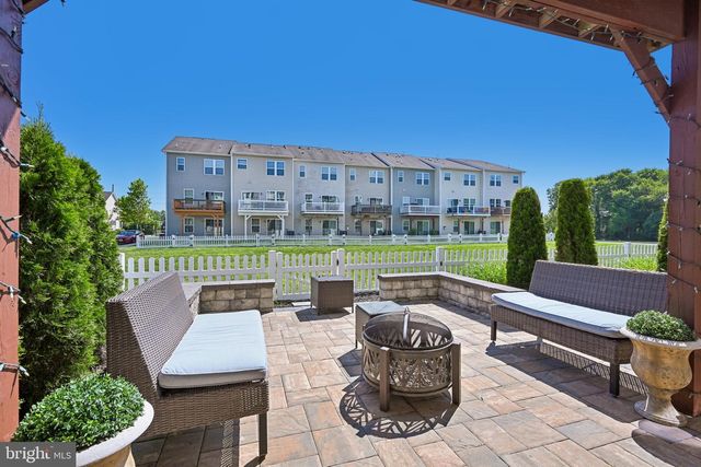 28 ELLA LN, Mount Holly, NJ 08060