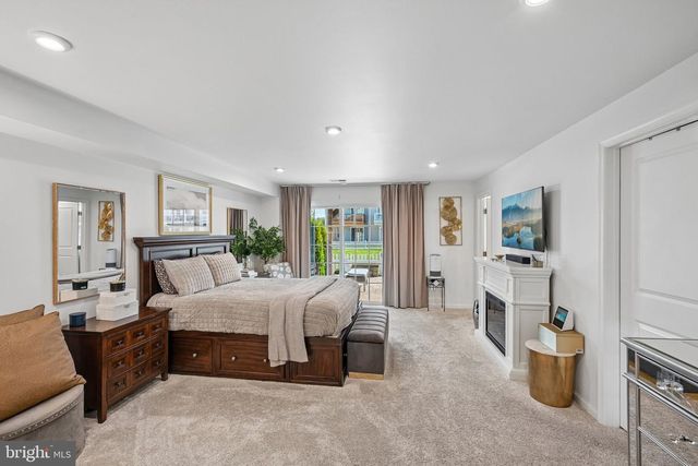 28 ELLA LN, Mount Holly, NJ 08060