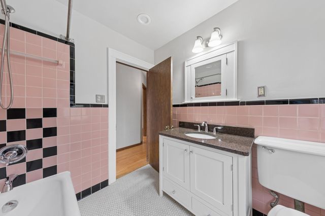 1847 Sargent Avenue, Saint Paul, MN 55105