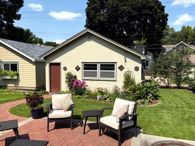 1847 Sargent Avenue, Saint Paul, MN 55105