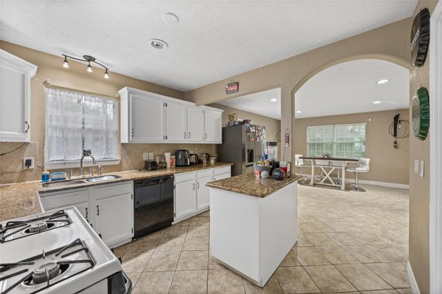 8112 Milredge Street, Houston, TX 77017