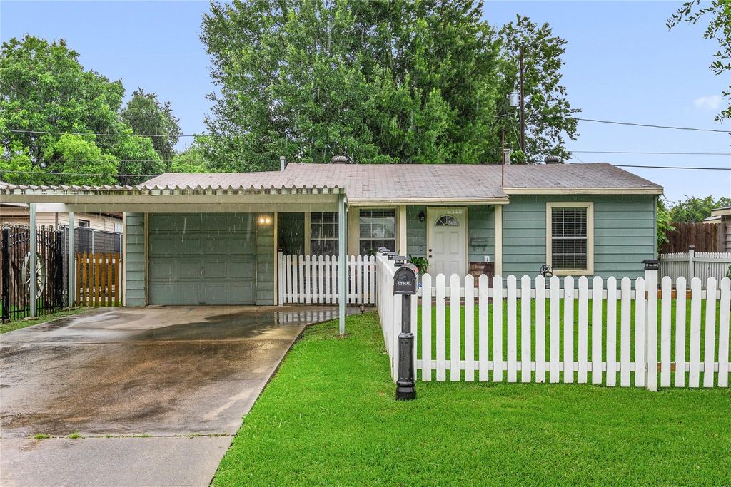 8112 Milredge Street, Houston, TX 77017