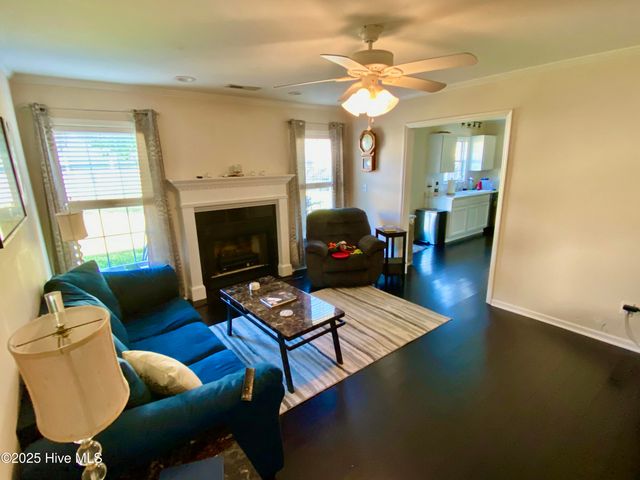 1202 St Charles Circle, Greenville, NC 27834