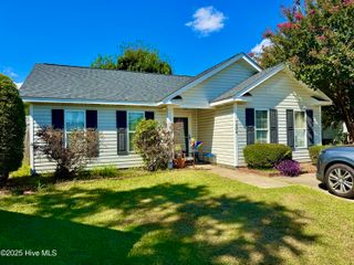 1202 St Charles Circle, Greenville, NC 27834