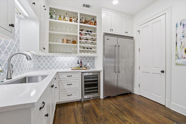 6222 Highland Rd, Baton Rouge, LA 70808