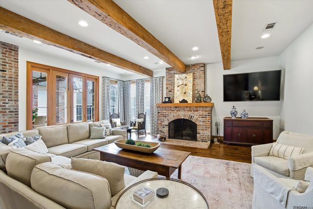 6222 Highland Rd, Baton Rouge, LA 70808