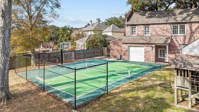 6222 Highland Rd, Baton Rouge, LA 70808