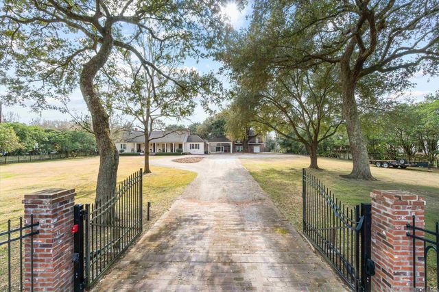 6222 Highland Rd, Baton Rouge, LA 70808