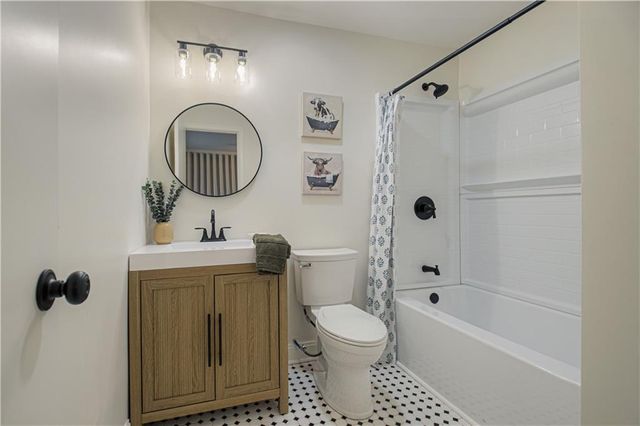 212 S High Street, Kansas City, MO 64054