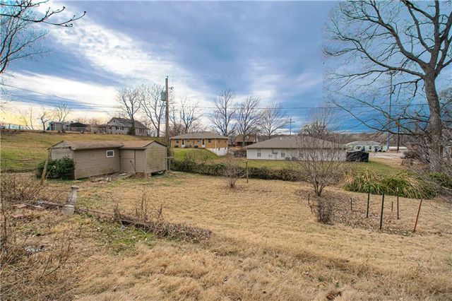 212 S High Street, Kansas City, MO 64054