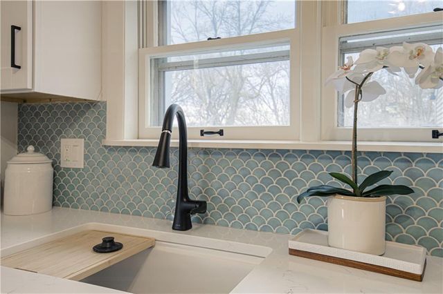 212 S High Street, Kansas City, MO 64054