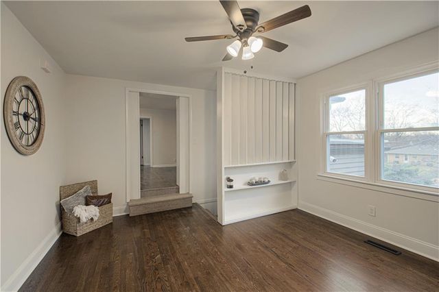 212 S High Street, Kansas City, MO 64054