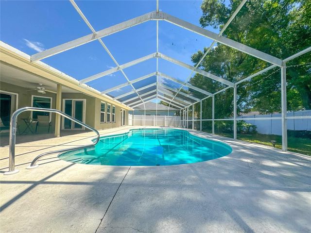 707 POWDER HORN ROW, Lakeland, FL 33809