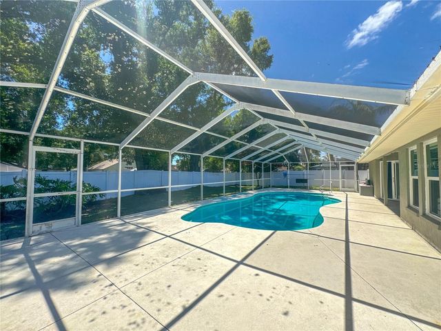 707 POWDER HORN ROW, Lakeland, FL 33809