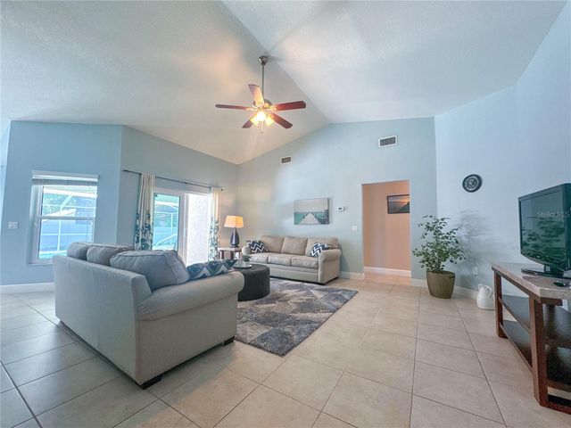 707 POWDER HORN ROW, Lakeland, FL 33809