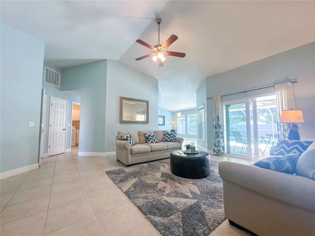 707 POWDER HORN ROW, Lakeland, FL 33809