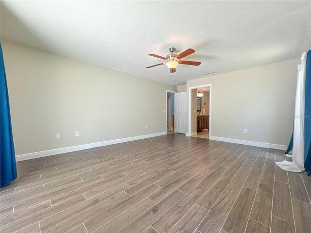 707 POWDER HORN ROW, Lakeland, FL 33809