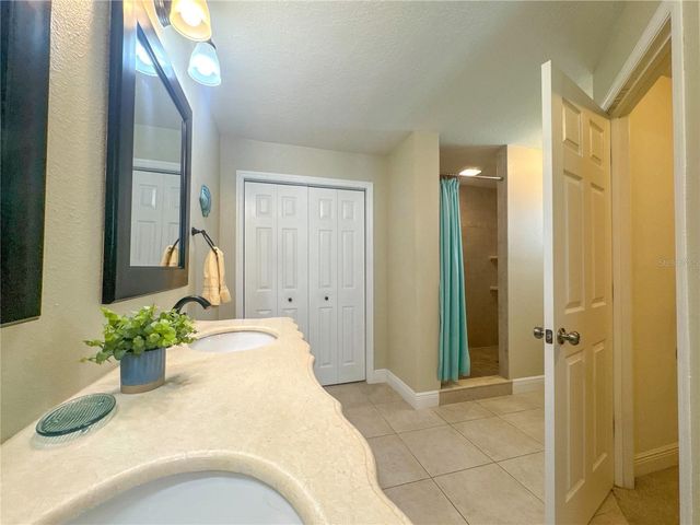 707 POWDER HORN ROW, Lakeland, FL 33809