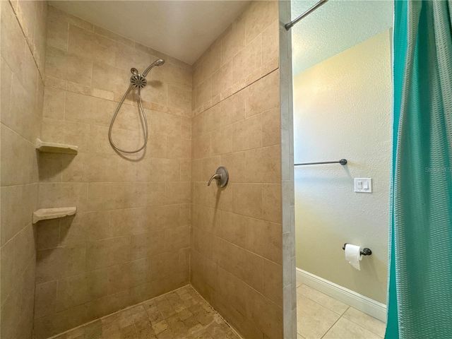 707 POWDER HORN ROW, Lakeland, FL 33809