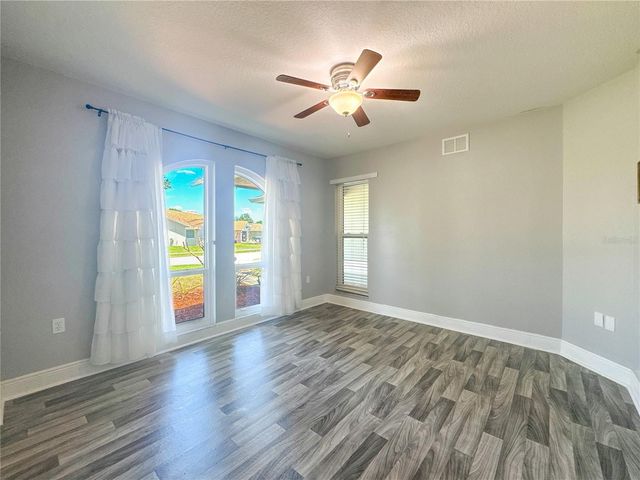 707 POWDER HORN ROW, Lakeland, FL 33809