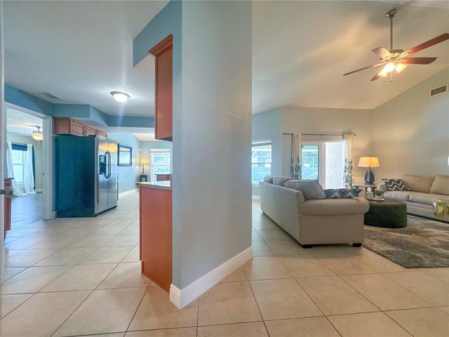 707 POWDER HORN ROW, Lakeland, FL 33809