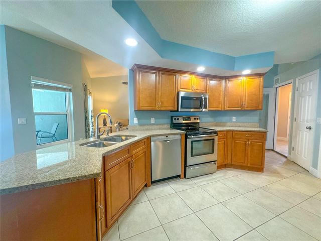 707 POWDER HORN ROW, Lakeland, FL 33809